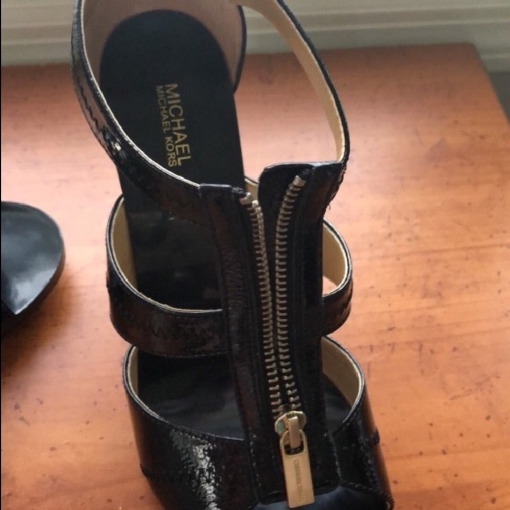 michael kors heels